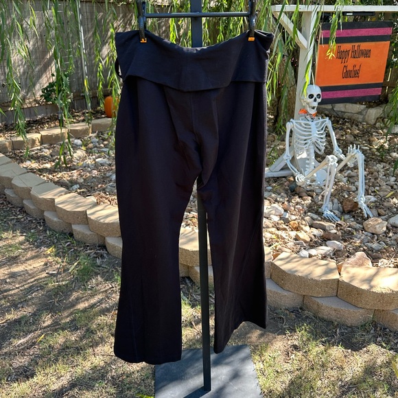 Half Moon Fold Flared Leggings - NWT Large Like LULELEMON NULU FLARED - Picture 4 of 8